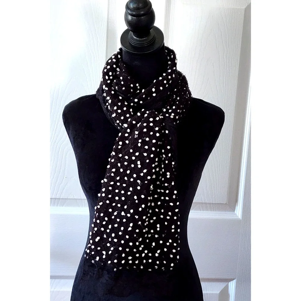 Black & White Lightweight Boucle Scarf with Lace Trim Size 78